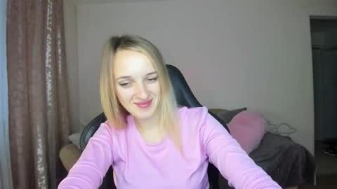 Snapshot of rousereed chatting on October 23, 2025, 12:04 pm Rouse online show from October 23, 2025, 12:04 pm