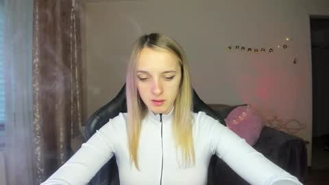 Snapshot of rousereed chatting on October 27, 2025, 12:42 pm Rouse online show from October 27, 2025, 12:42 pm