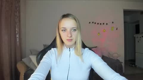 Snapshot of rousereed chatting on November 8, 2025, 7:19 am Rouse online show from November 8, 2025, 7:19 am