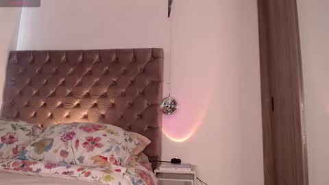 Snapshot of rouss_henao chatting on February 9, 2026, 1:26 pm Rouss marie henao online show from February 9, 2026, 1:26 pm