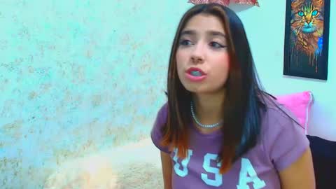 rousse_violet online show from January 25, 2025, 8:31 pm