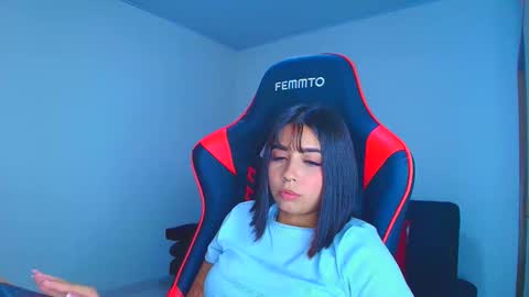 rousse_violet online show from October 20, 2025, 10:21 pm