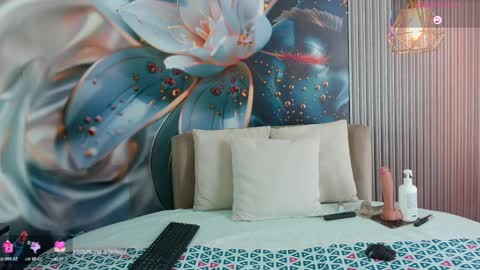 rouxinferno_cr online show from April 8, 2026, 3:17 am