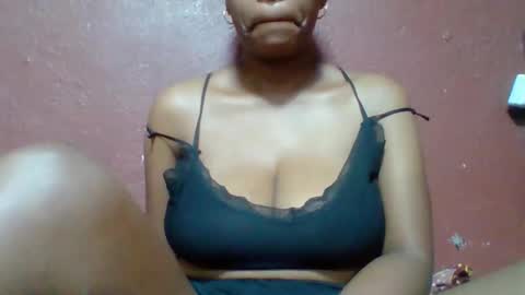 rovaelyah online show from March 4, 2026, 2:50 am