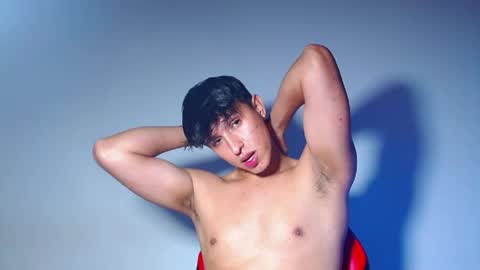 rowanboy23 online show from April 16, 2026, 7:31 am