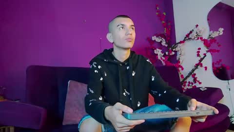 Rowan online show from September 18, 2025, 12:18 pm