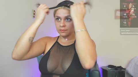 Roxanna online show from February 26, 2025, 10:09 pm