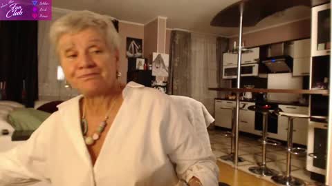 Snapshot of roxana_brooks chatting on December 11, 2024, 6:09 pm Roxana online show from December 11, 2024, 6:09 pm