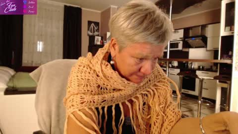 Snapshot of roxana_brooks chatting on December 13, 2024, 6:16 pm Roxana online show from December 13, 2024, 6:16 pm