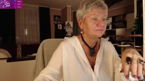 Snapshot of roxana_brooks chatting on December 17, 2024, 6:09 pm Roxana online show from December 17, 2024, 6:09 pm