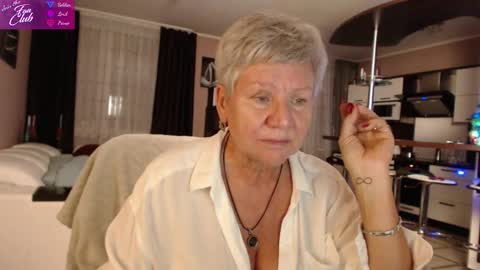 Snapshot of roxana_brooks chatting on December 28, 2024, 6:29 pm Roxana online show from December 28, 2024, 6:29 pm