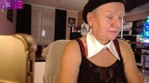 Snapshot of roxana_brooks chatting on December 30, 2024, 5:02 pm Roxana online show from December 30, 2024, 5:02 pm