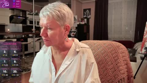 Snapshot of roxana_brooks chatting on January 20, 2025, 4:12 pm Roxana online show from January 20, 2025, 4:12 pm