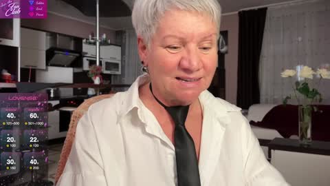 Snapshot of roxana_brooks chatting on January 29, 2025, 3:15 pm Roxana online show from January 29, 2025, 3:15 pm