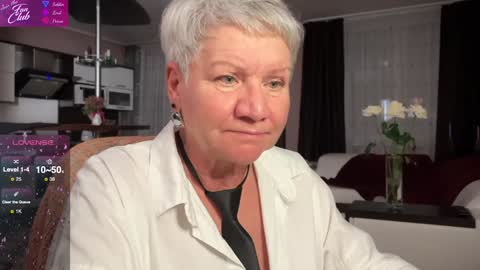 Snapshot of roxana_brooks chatting on January 29, 2025, 6:18 pm Roxana online show from January 29, 2025, 6:18 pm