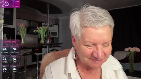 Snapshot of roxana_brooks chatting on March 11, 2025, 4:40 pm Roxana online show from March 11, 2025, 4:40 pm