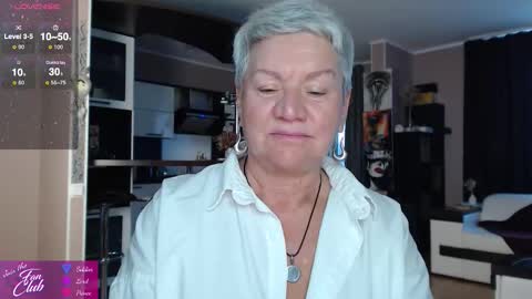 Snapshot of roxana_brooks chatting on September 23, 2025, 2:42 pm Roxana online show from September 23, 2025, 2:42 pm