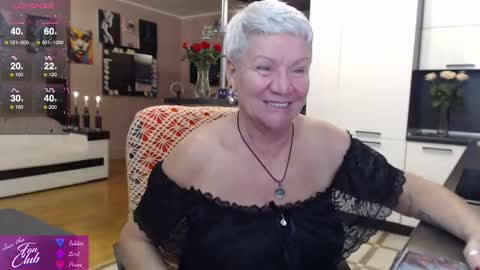 Snapshot of roxana_brooks chatting on October 9, 2025, 7:12 pm Roxana online show from October 9, 2025, 7:12 pm