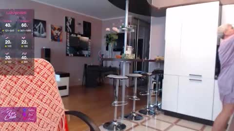 Snapshot of roxana_brooks chatting on October 16, 2025, 7:31 am Roxana online show from October 16, 2025, 7:31 am