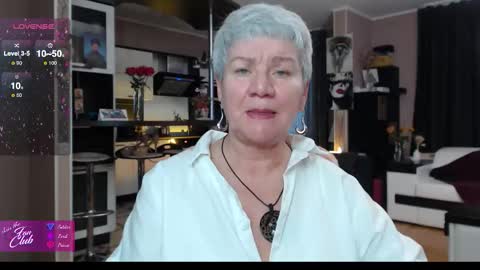 Snapshot of roxana_brooks chatting on November 6, 2025, 1:23 pm Roxana online show from November 6, 2025, 1:23 pm