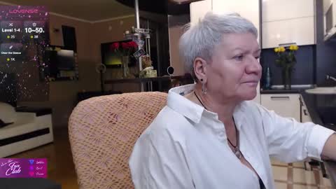 Snapshot of roxana_brooks chatting on November 11, 2025, 3:12 pm Roxana online show from November 11, 2025, 3:12 pm