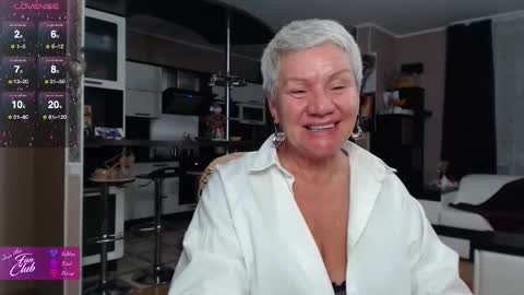 Snapshot of roxana_brooks chatting on February 1, 2026, 7:23 pm Roxana online show from February 1, 2026, 7:23 pm