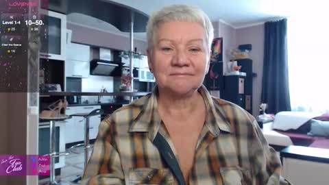 Snapshot of roxana_brooks chatting on February 5, 2026, 8:19 am Roxana online show from February 5, 2026, 8:19 am