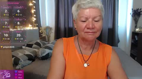 Roxana online show from May 25, 2026, 11:44 pm