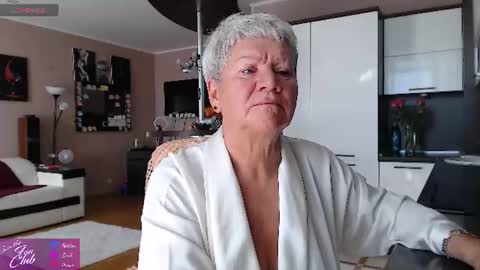 Roxana online show from July 30, 2026, 6:56 am