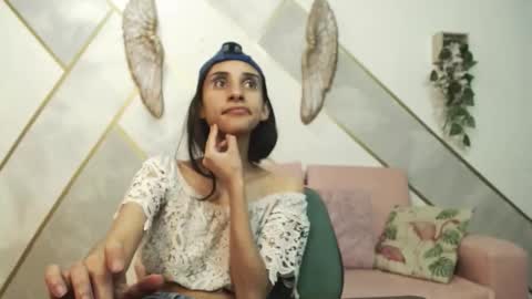   online show from October 10, 2025, 10:20 pm