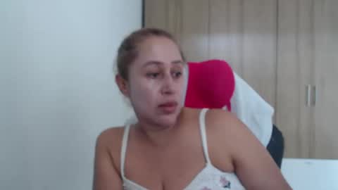 Roxana online show from September 23, 2025, 8:23 pm