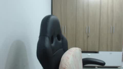 Roxana online show from October 3, 2025, 10:51 pm