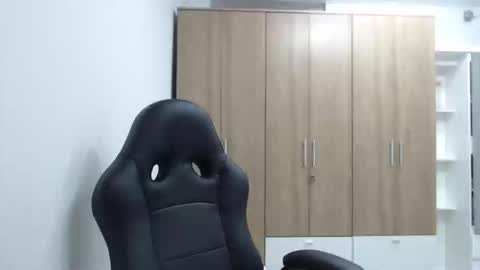 Roxana online show from December 3, 2025, 12:29 am