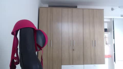 Roxana online show from February 6, 2026, 9:29 pm