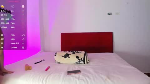 Snapshot of roxane_milf chatting on November 16, 2025, 1:17 pm Roxane Diaz online show from November 16, 2025, 1:17 pm