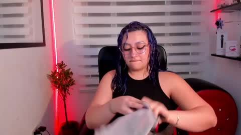 roxanne online show from June 1, 2026, 1:02 pm