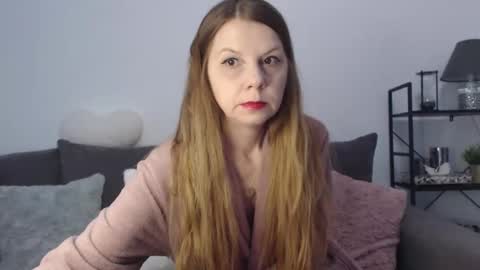 roxanneliss online show from February 8, 2026, 2:09 pm