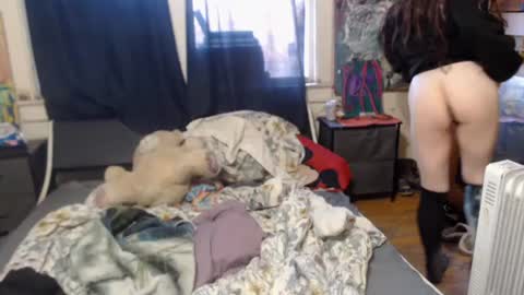 Snapshot of roxanneroulette chatting on January 21, 2025, 10:41 pm Silver online show from January 21, 2025, 10:41 pm