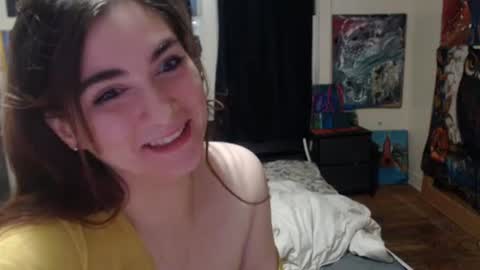 Snapshot of roxanneroulette chatting on January 31, 2025, 12:17 am Silver online show from January 31, 2025, 12:17 am