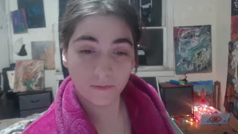 Snapshot of roxanneroulette chatting on February 18, 2025, 3:10 am Silver online show from February 18, 2025, 3:10 am