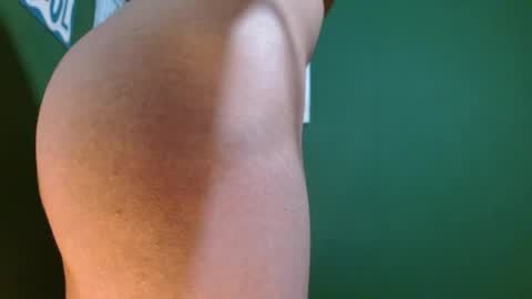 Roxie online show from April 17, 2026, 2:47 am