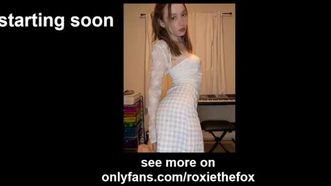 Snapshot of roxiethefox chatting on February 25, 2026, 1:59 am roxie online show from February 25, 2026, 1:59 am
