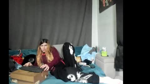 roxihazeleyes online show from December 21, 2025, 5:58 am