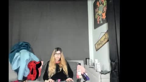 roxihazeleyes online show from February 13, 2026, 8:54 am