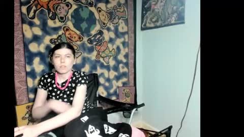 Snapshot of roxihazeleyes chatting on July 2, 2026, 8:59 pm roxihazeleyes online show from July 2, 2026, 8:59 pm
