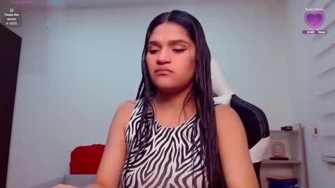 Snapshot of roxxi_2110 chatting on September 24, 2025, 1:53 am roxxi_2110 online show from September 24, 2025, 1:53 am