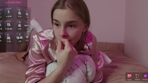 Snapshot of roxxxie_reid chatting on February 28, 2025, 11:56 pm Roxieex ABBY online show from February 28, 2025, 11:56 pm