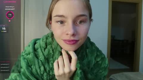 Snapshot of roxxxie_reid chatting on March 10, 2025, 8:23 pm Roxieex ABBY online show from March 10, 2025, 8:23 pm