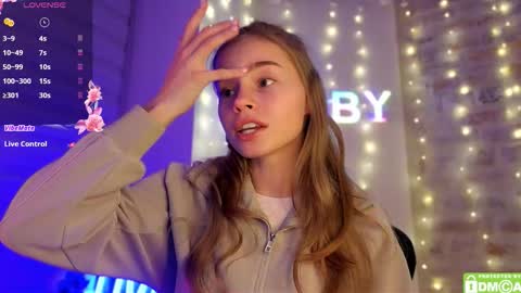 Snapshot of roxxxie_reid chatting on February 6, 2026, 8:12 pm Roxieex ABBY online show from February 6, 2026, 8:12 pm