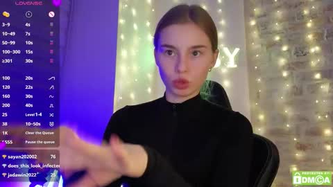 Snapshot of roxxxie_reid chatting on February 24, 2026, 9:02 pm Roxieex ABBY online show from February 24, 2026, 9:02 pm